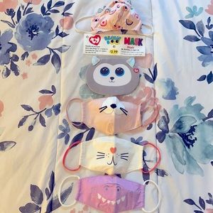 5 Pack of Cloth Kid’s Masks *Never Worn*